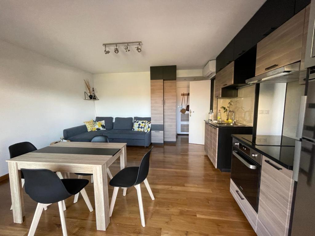Juan Les Pins Joli T2 Parking Inclus! Apartment Antibes Exterior foto